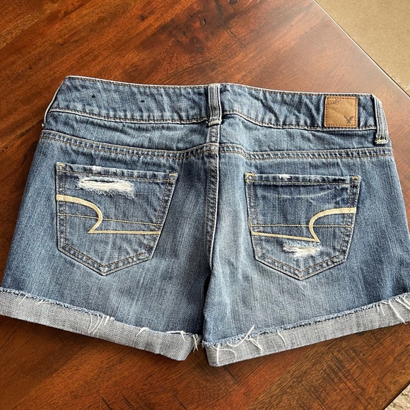 American Eagle Shorts - Picture 2 of 6